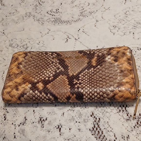 Michael Kors Snake Print Wallet - Picture 1 of 3